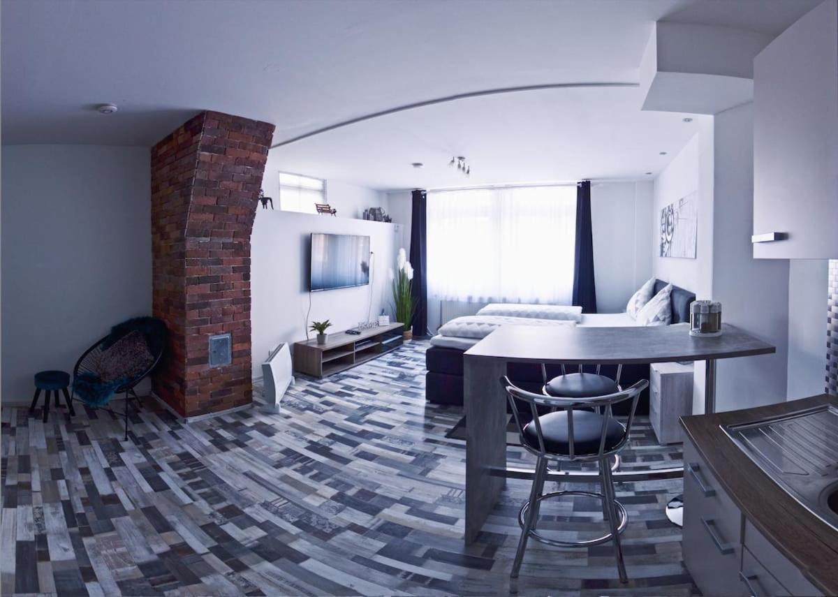 Moderne Wohnung Schwarzwald - In Bester Lage Direkt Am Fluss バート・ヴィルトバート エクステリア 写真